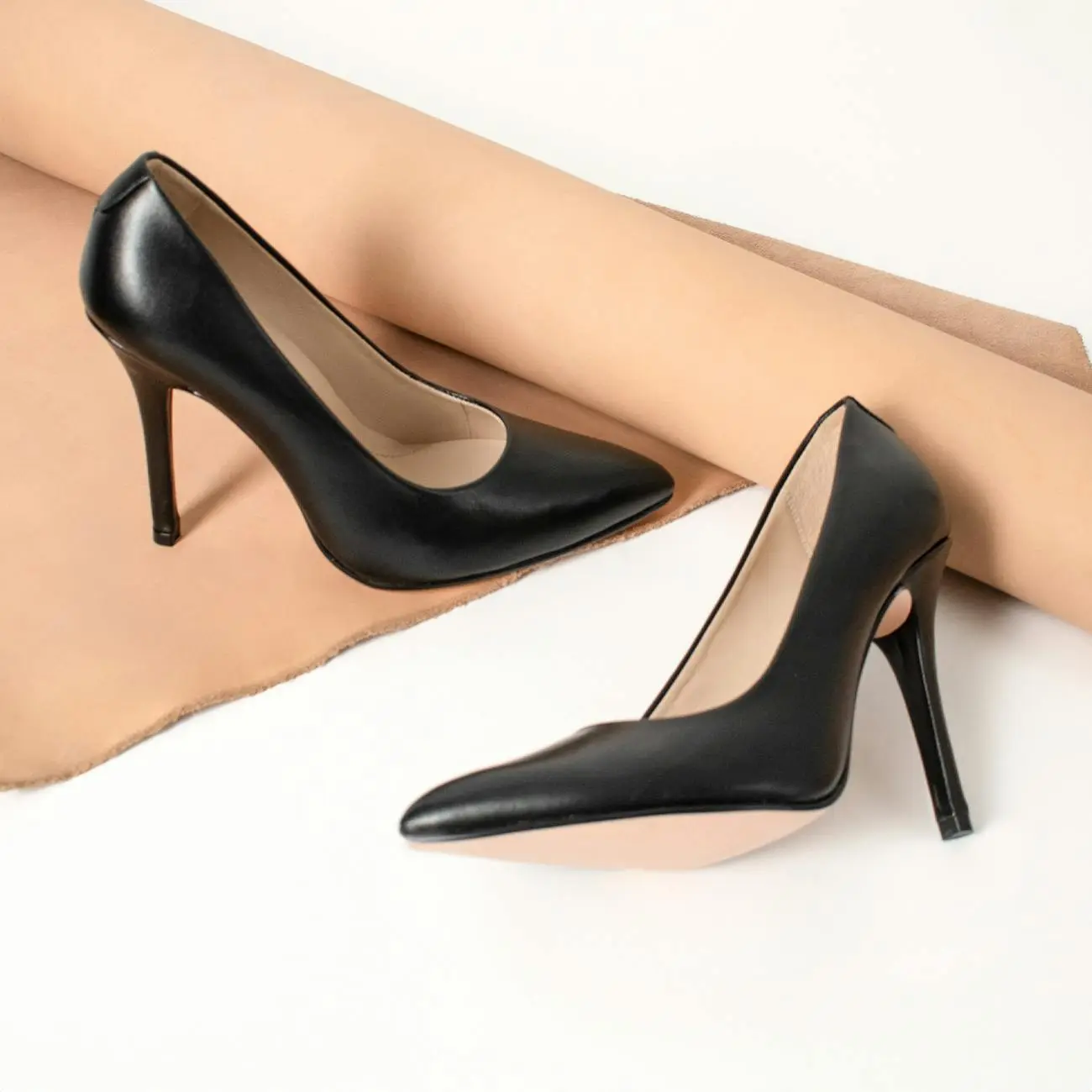 Leather shoes thumbnail